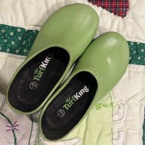 Like New TurfKing Sloggers 6